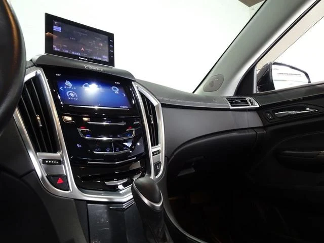 Cadillac SRX 15
