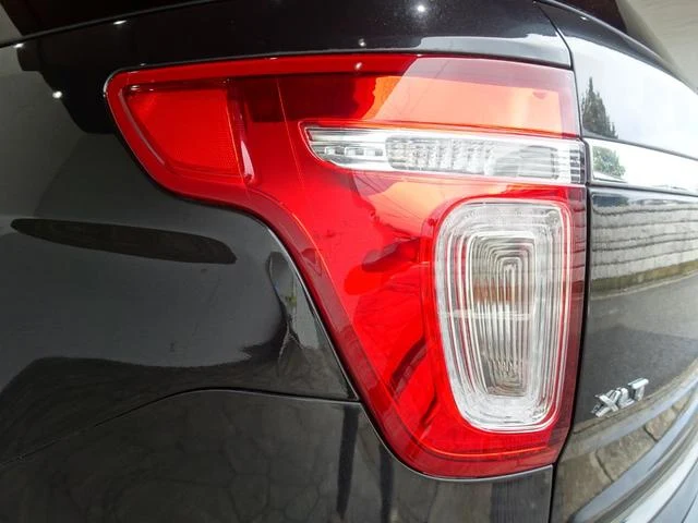 Ford EXPLORER 47