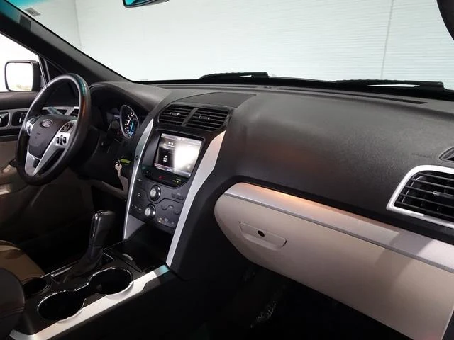 Ford EXPLORER 12