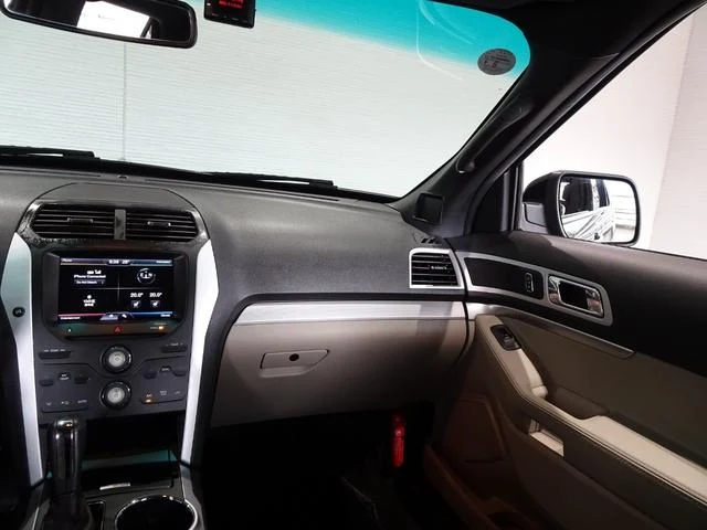 Ford EXPLORER 11