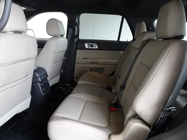 Ford EXPLORER 22