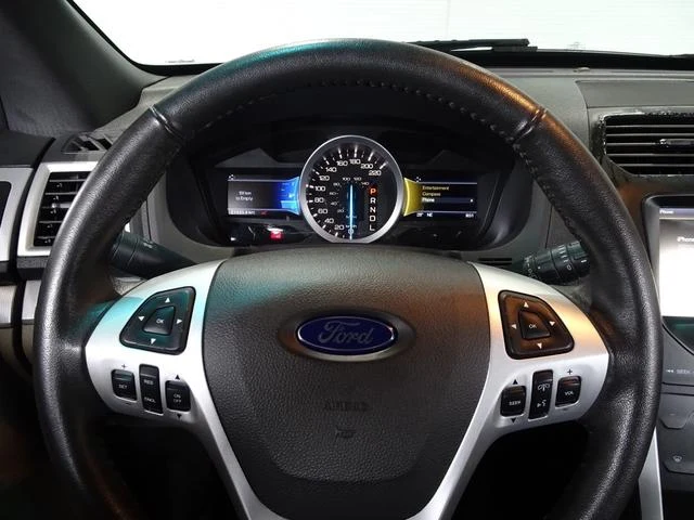 Ford EXPLORER 30