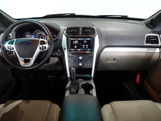 Ford EXPLORER 17