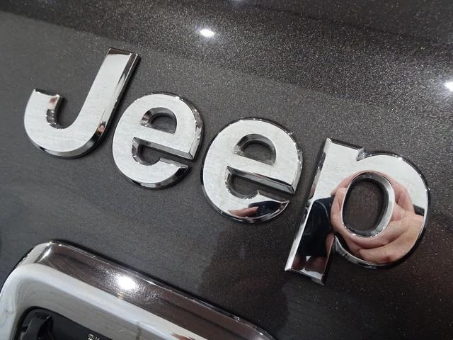 Chrysler JEEP 62