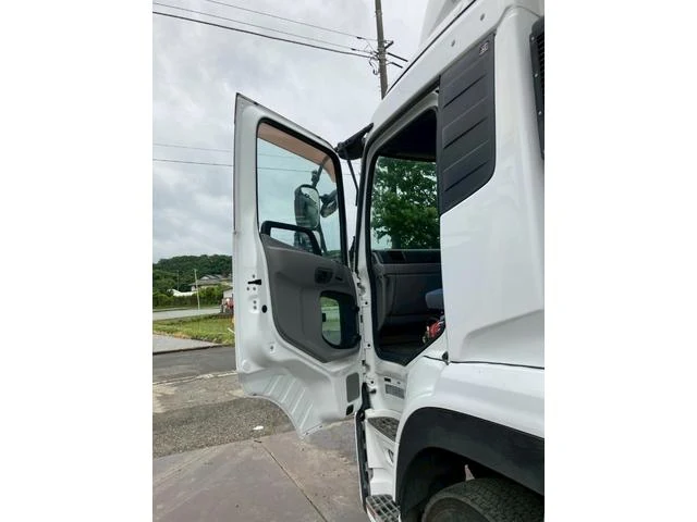 UD Trucks QUON 20