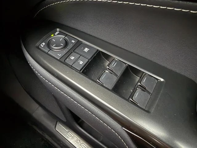 Lexus NX 37