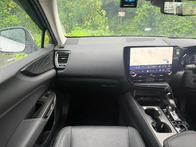 Lexus NX 40