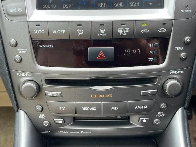 Lexus IS 8