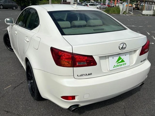 Lexus IS 46