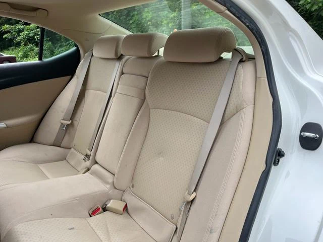 Lexus IS 28