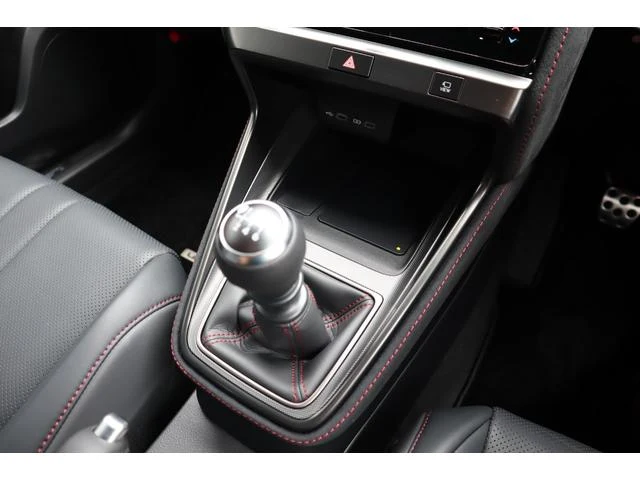 Lexus LBX 10