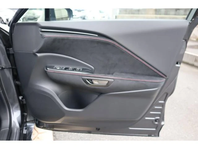Lexus LBX 49