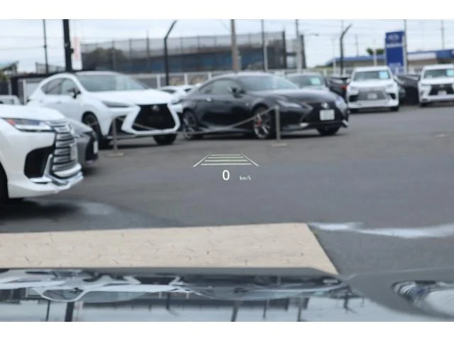 Lexus LBX 9