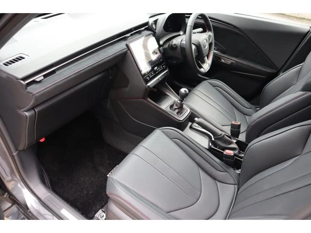 Lexus LBX 40