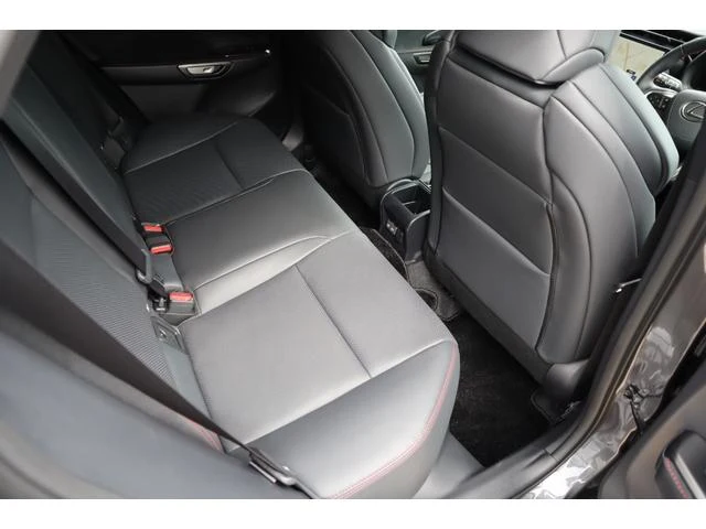 Lexus LBX 38