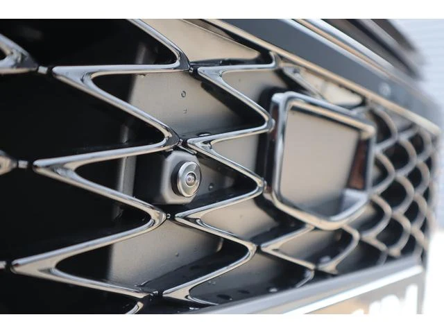 Lexus LBX 13