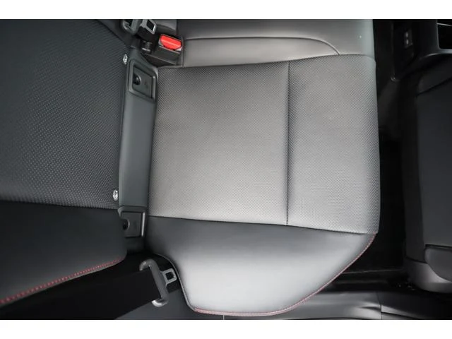 Lexus LBX 46