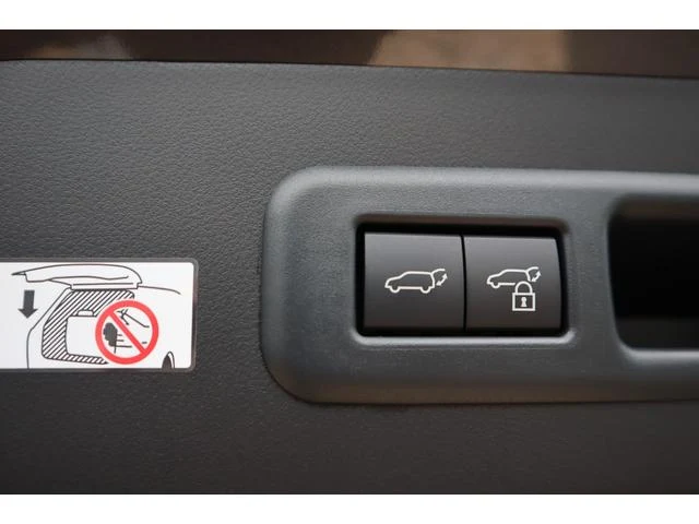 Lexus LBX 15