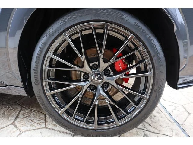 Lexus LBX 32