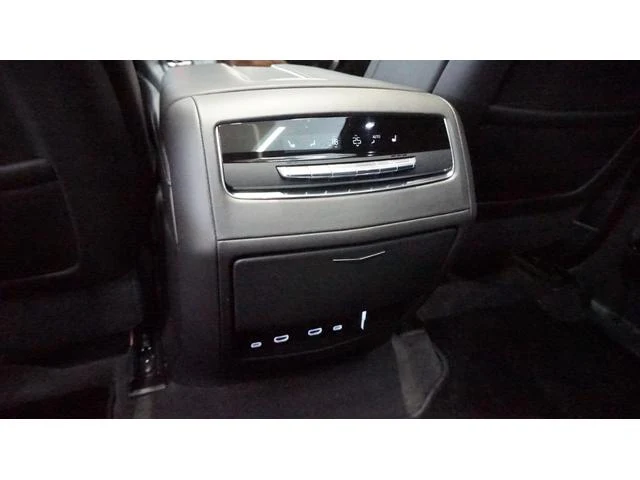 Cadillac ESCALADE 48