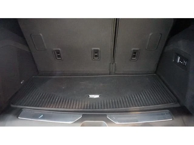 Cadillac ESCALADE 28