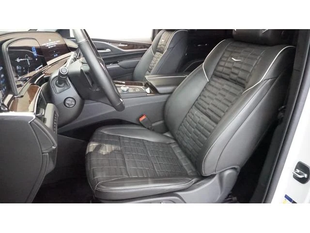 Cadillac ESCALADE 22
