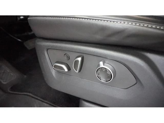 Cadillac ESCALADE 44