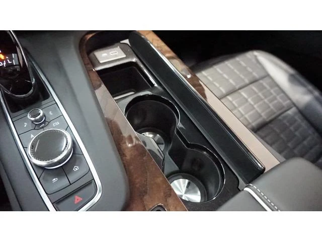 Cadillac ESCALADE 31