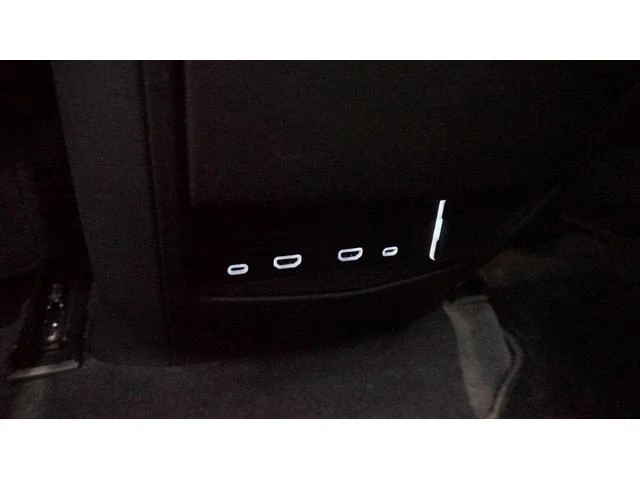 Cadillac ESCALADE 33