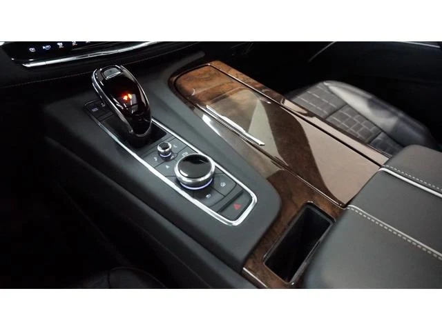 Cadillac ESCALADE 49