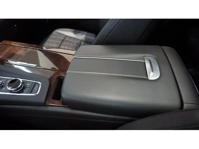 Cadillac ESCALADE 37