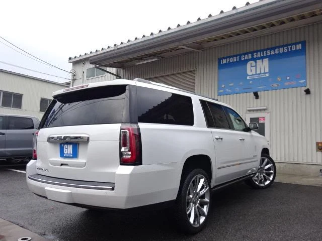 GMC YUKON 11