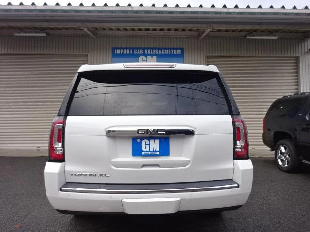 GMC YUKON 6
