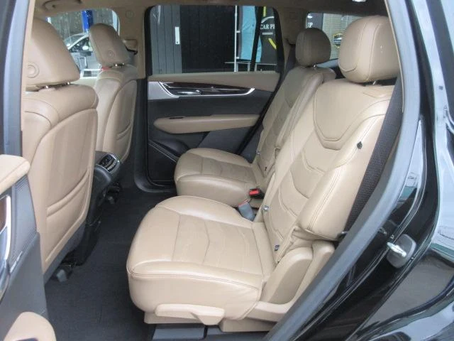 Cadillac XT6 23