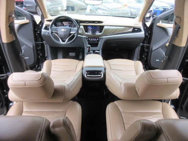 Cadillac XT6 2