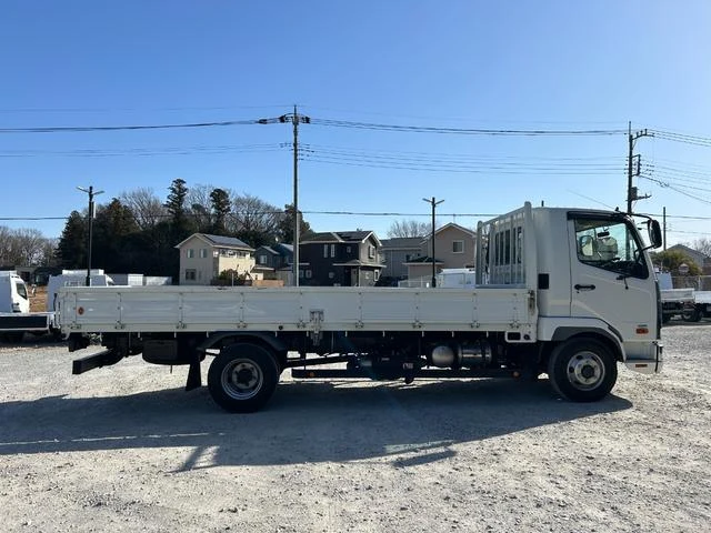 Mitsubishi Fuso FIGHTER 4