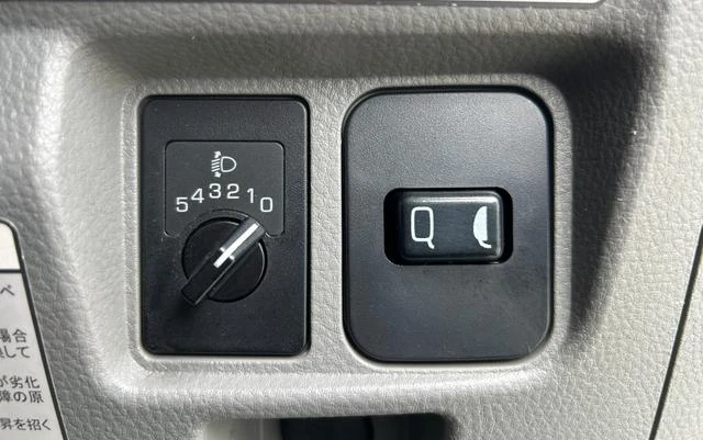 Mitsubishi Fuso CANTER 17
