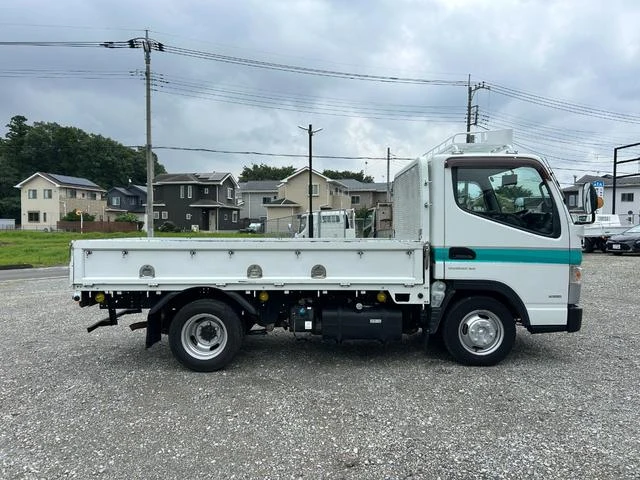 Mitsubishi Fuso CANTER 4