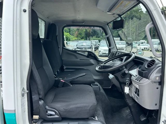Mitsubishi Fuso CANTER 12