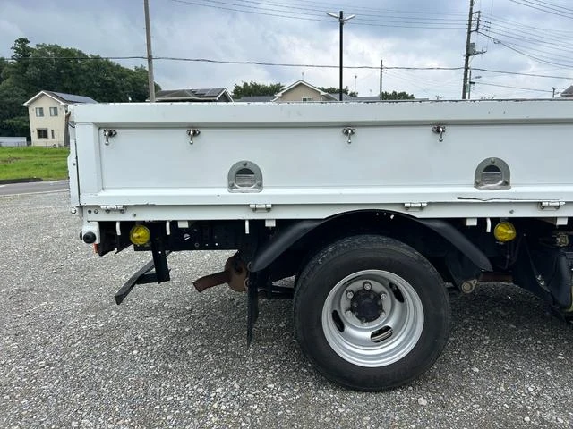 Mitsubishi Fuso CANTER 73