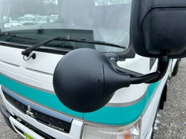 Mitsubishi Fuso CANTER 61