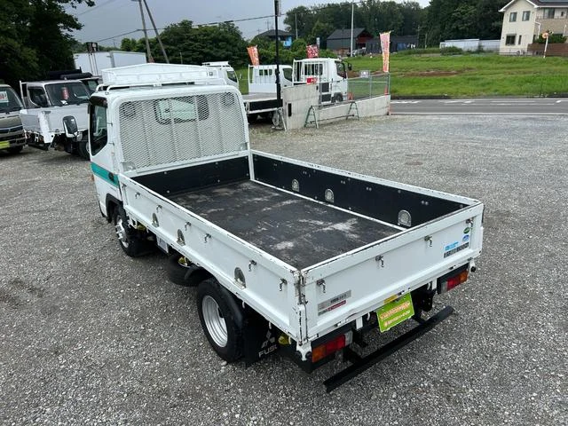 Mitsubishi Fuso CANTER 52