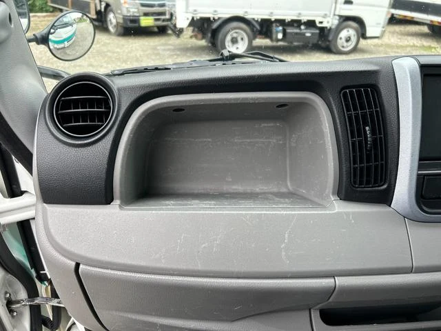 Mitsubishi Fuso CANTER 36