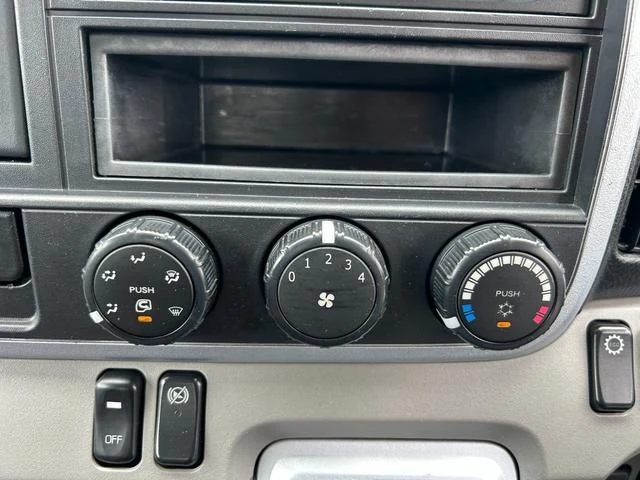 Mitsubishi Fuso CANTER 22