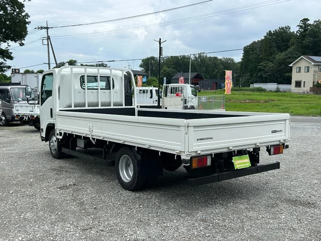 Isuzu ELF 7