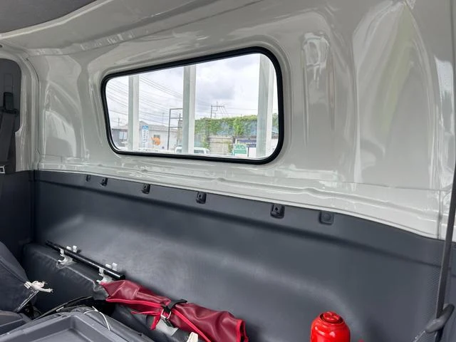 Isuzu ELF 36