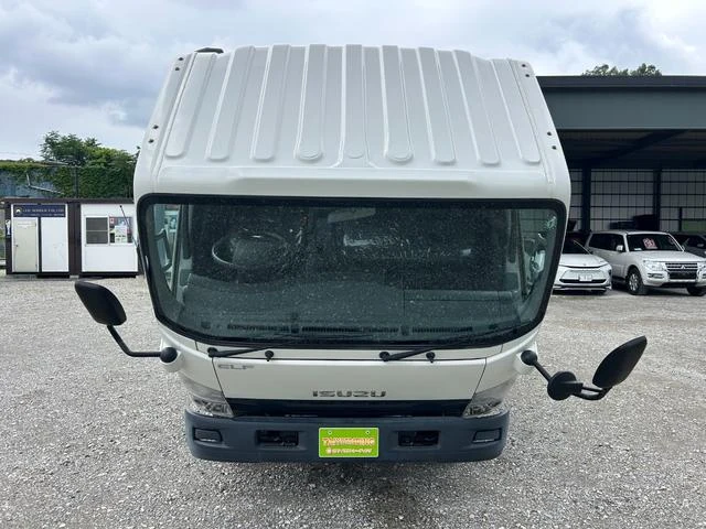 Isuzu ELF 37