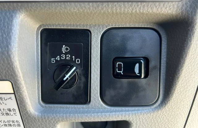 Mitsubishi Fuso CANTER 16
