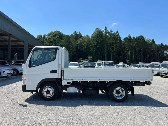 Mitsubishi Fuso CANTER 4