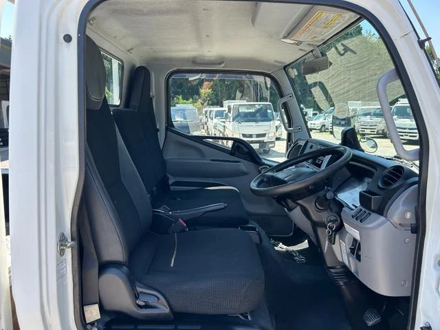 Mitsubishi Fuso CANTER 12